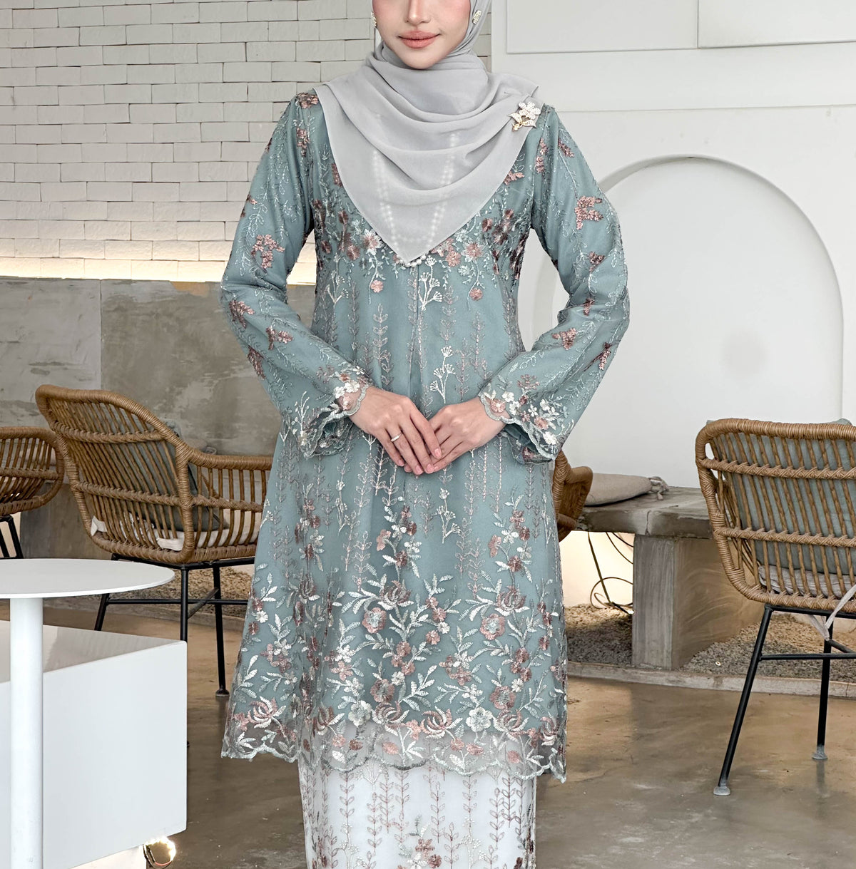 Freya Kurung