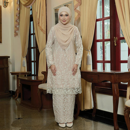 Raesya Kurung