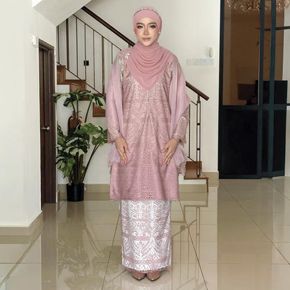 Astila Kurung