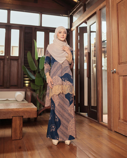 Dayana Kurung