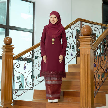 Adeenda Kurung