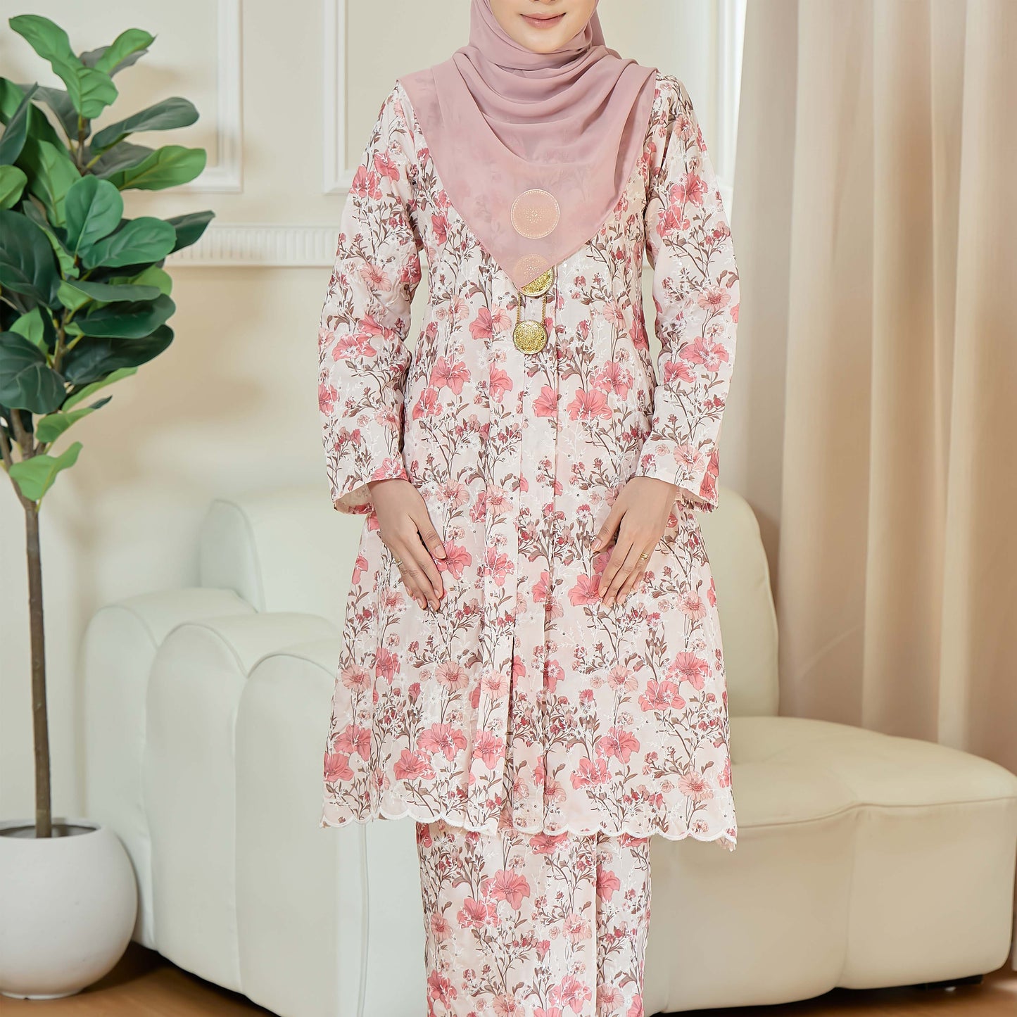Leyara Kebaya