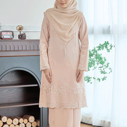 Jeena Kurung
