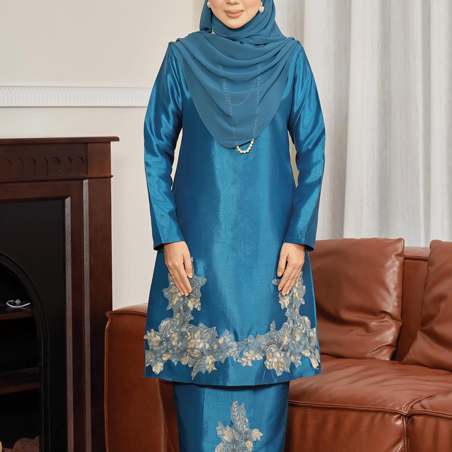 Elianore Kurung