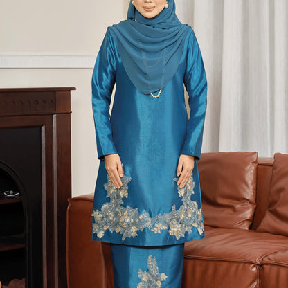 Elianore Kurung