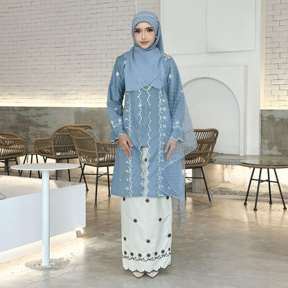 Naema Kurung