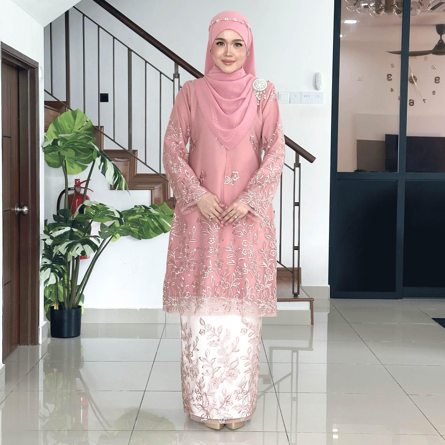 Dyana Kurung