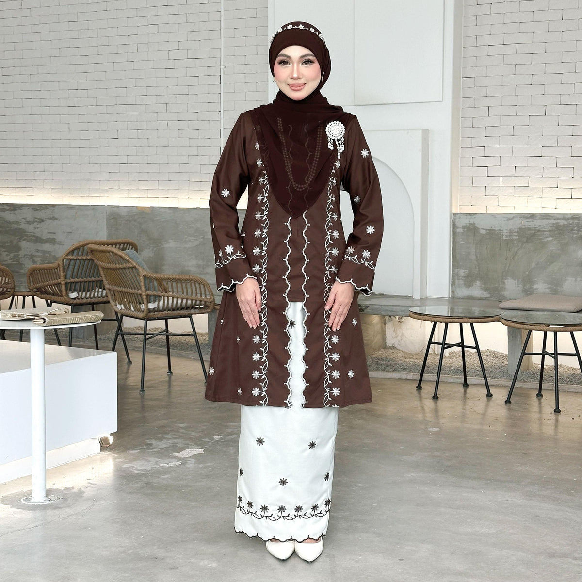 Naema Kurung