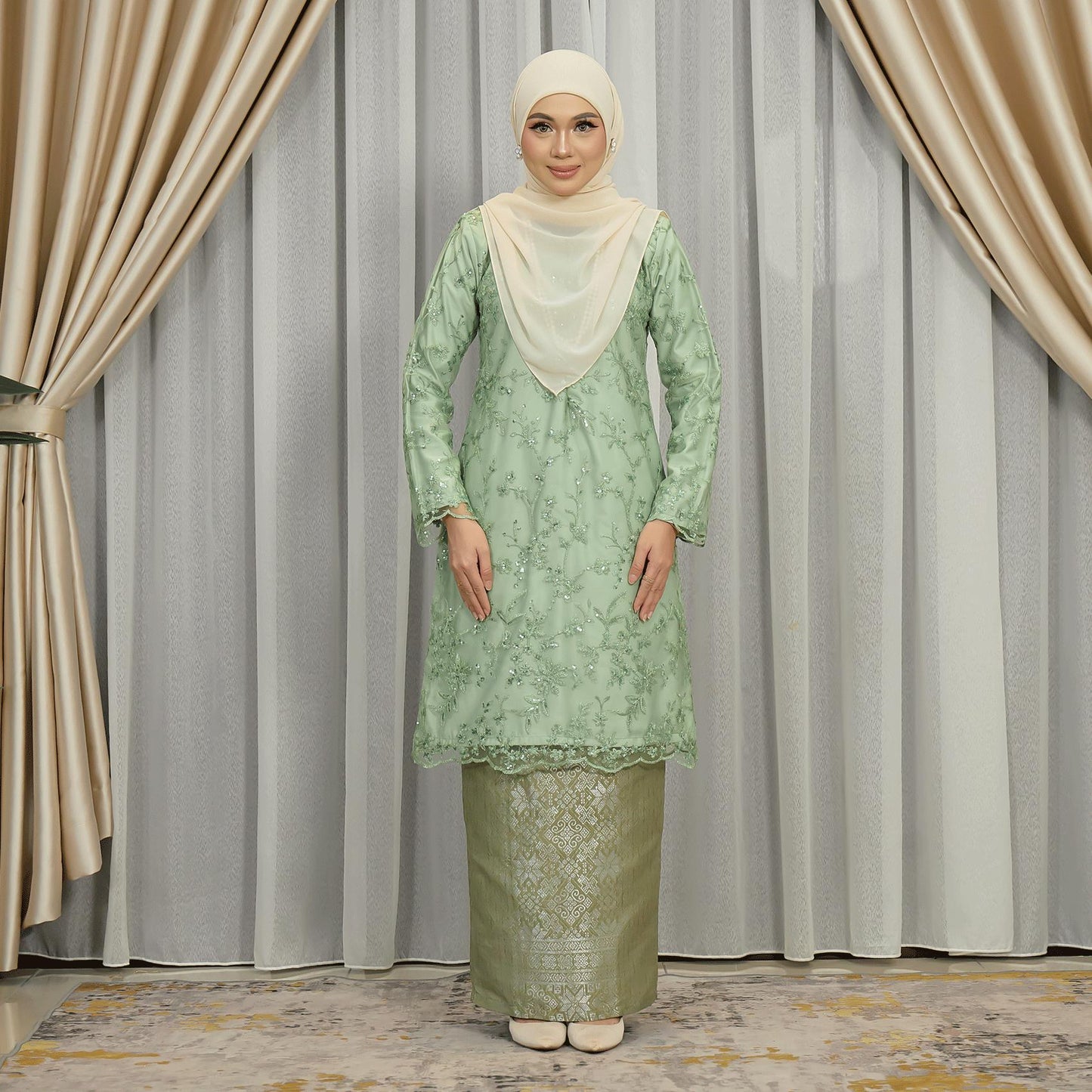 Afeeya Kurung
