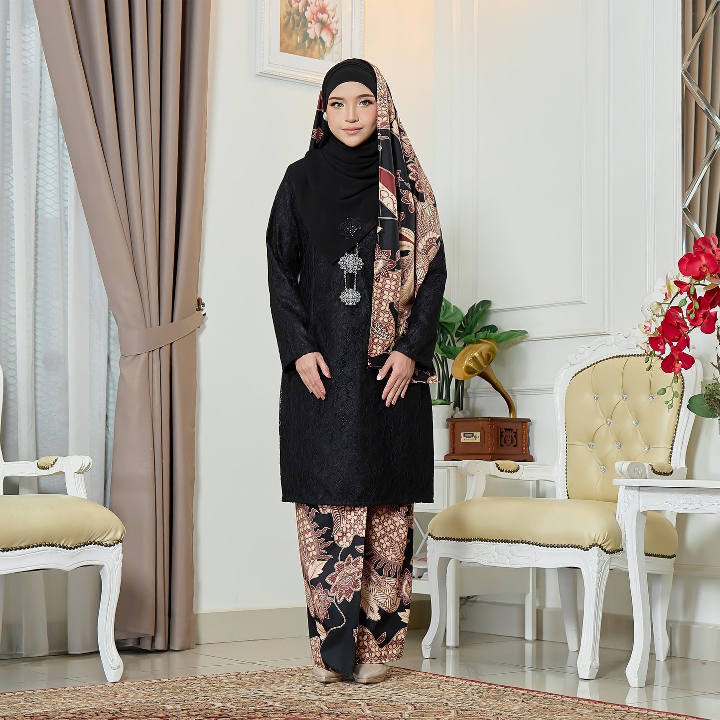 Karina Kurung