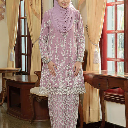 Raesya Kurung