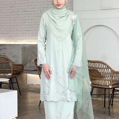 Jenna 2.0 Kurung