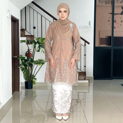 Amanda Kurung