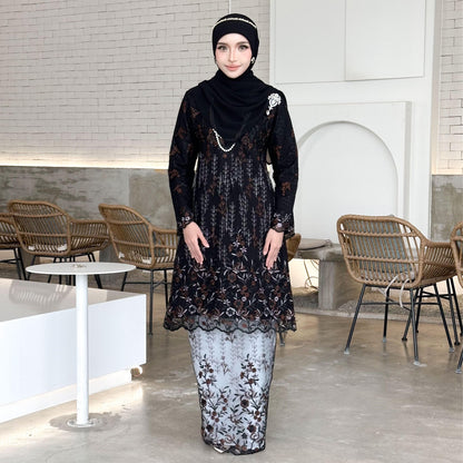 Freya Kurung