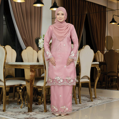 Velina Kurung