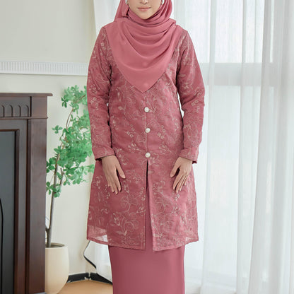 Felline Kurung