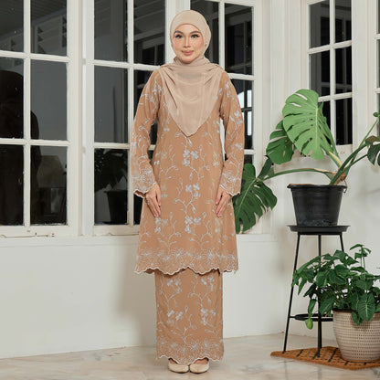 Elviera Kurung