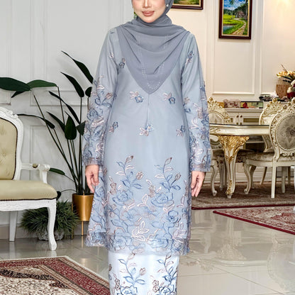 Elaira Kurung