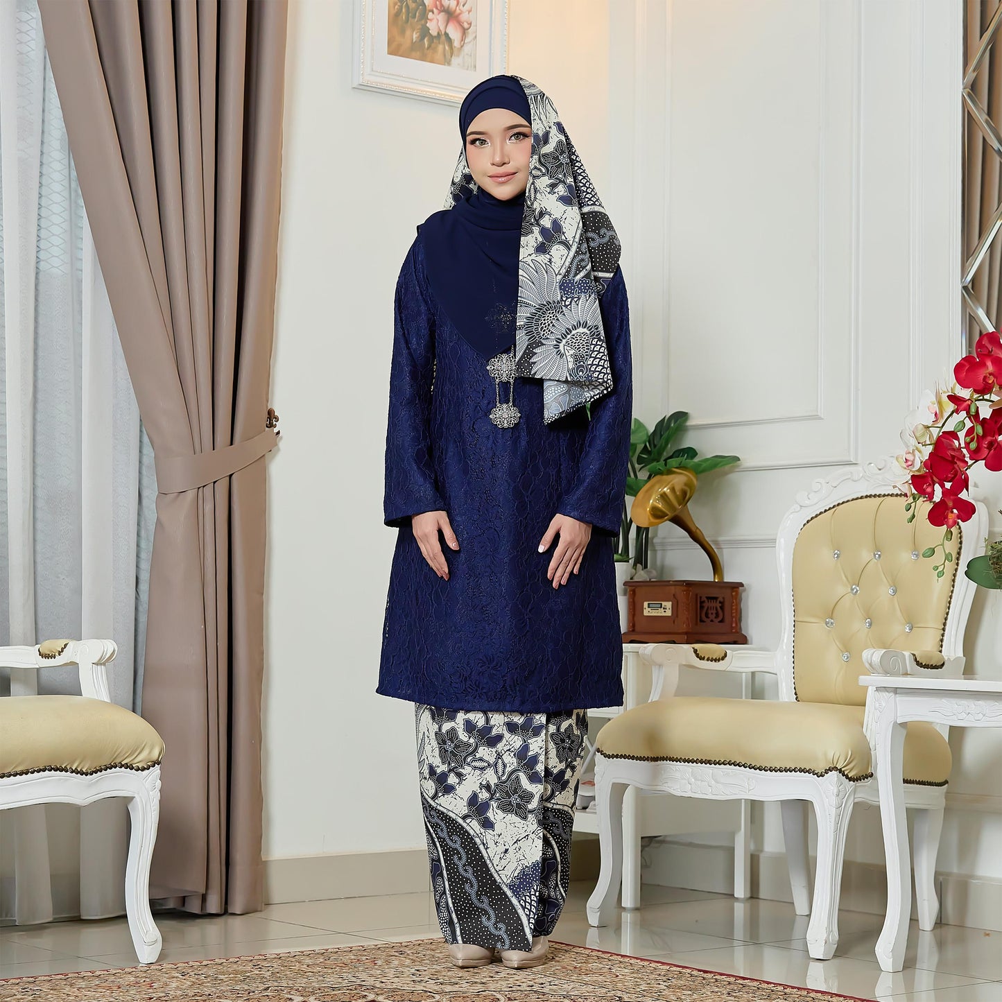 Karina Kurung