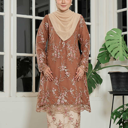 Kiara Kurung