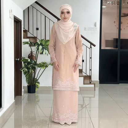 Clarisa Kurung
