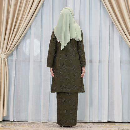 Adeera Kurung