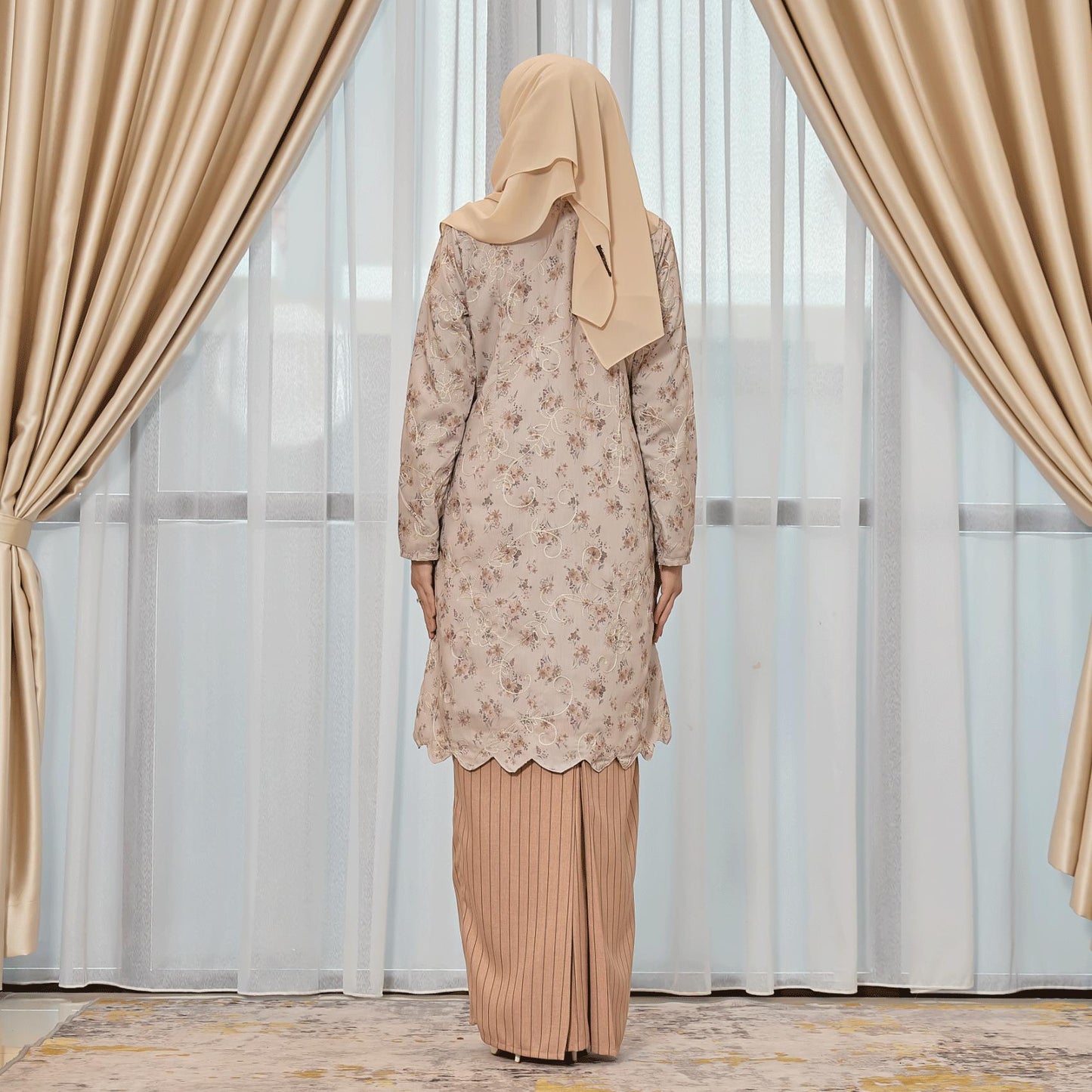 Sabira Kurung