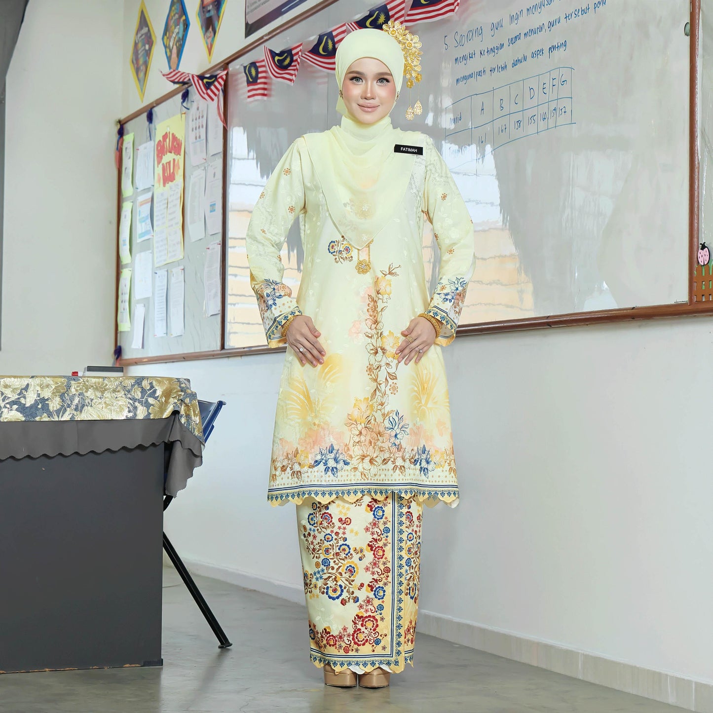 Sri Kesuma Kurung Merdeka