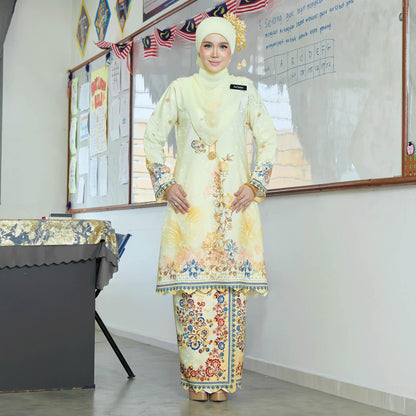 Sri Kesuma Kurung Merdeka