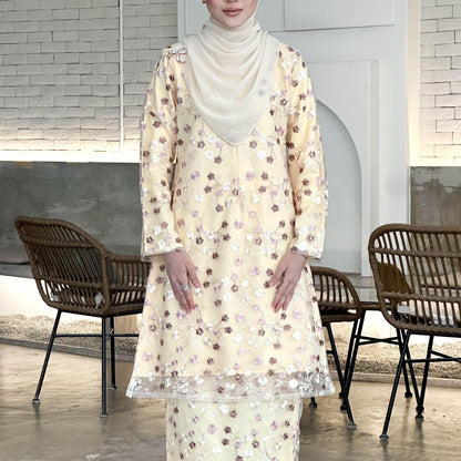 Eymilia Kurung