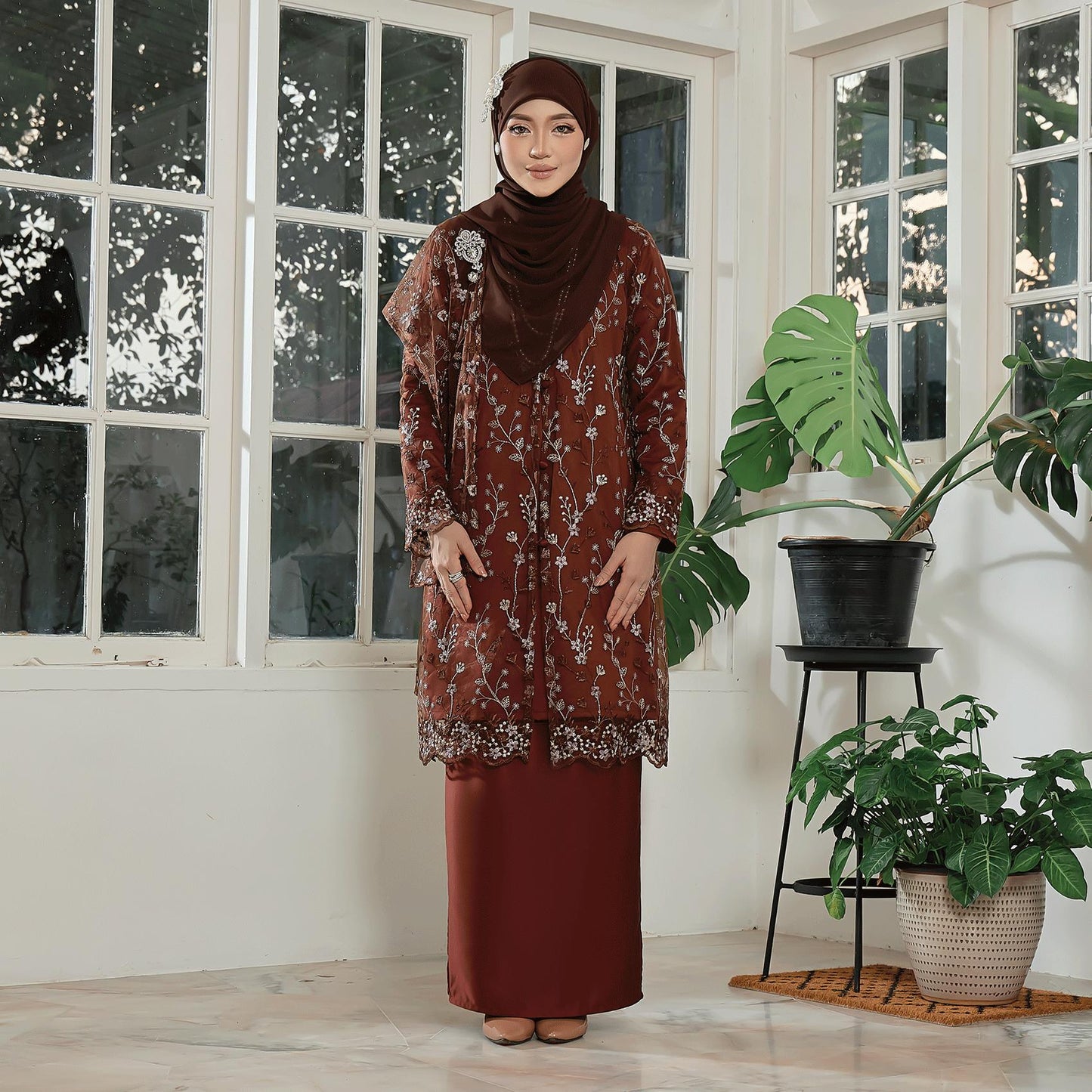 Avelisse Kurung