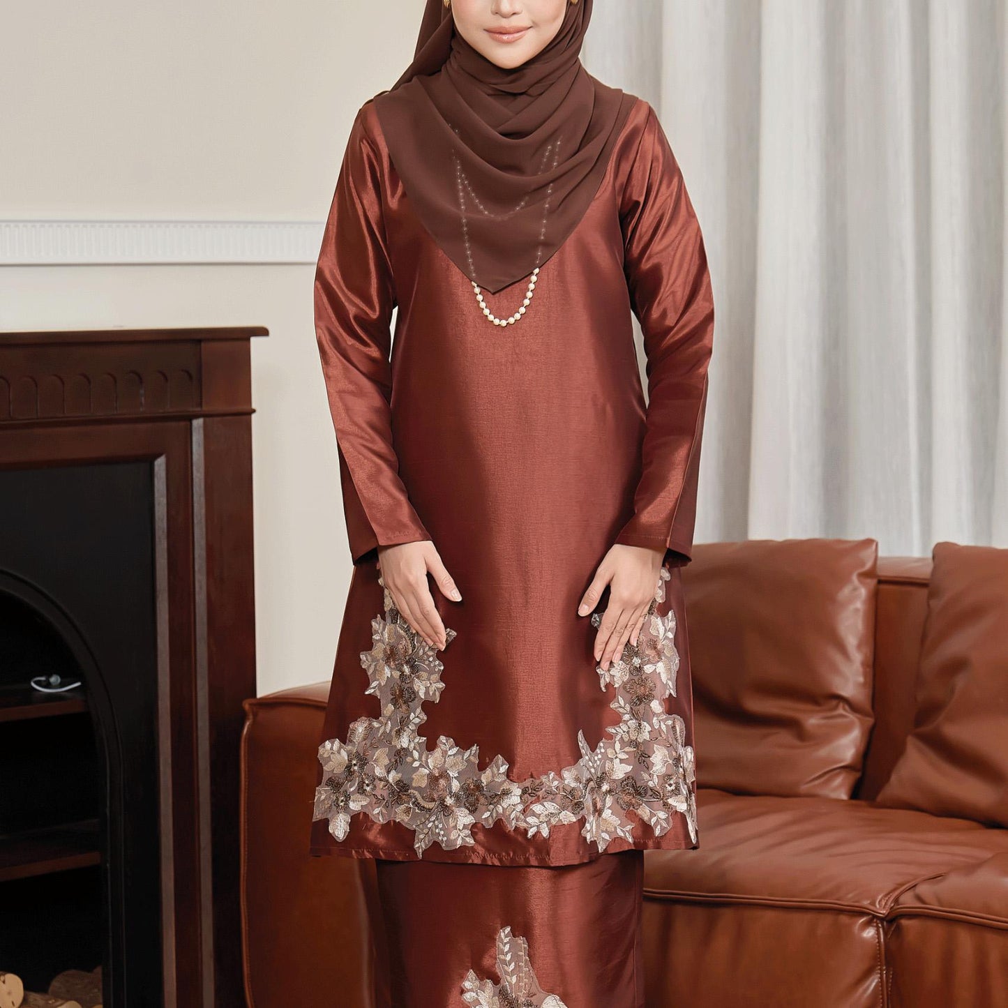 Elianore Kurung