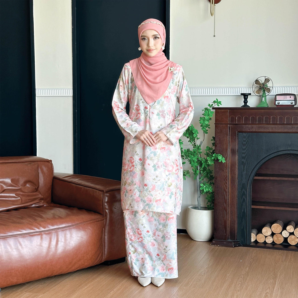Alia Kurung