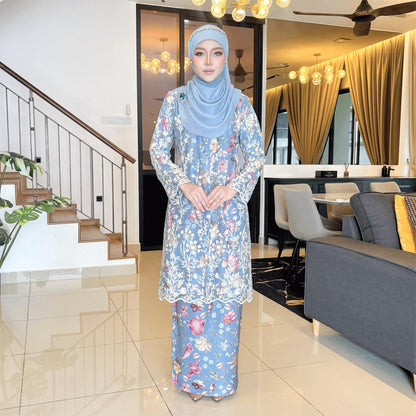 Catrine Kurung