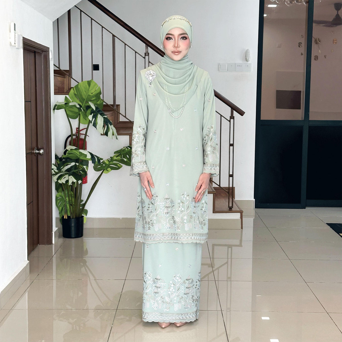 Hasmira Kurung