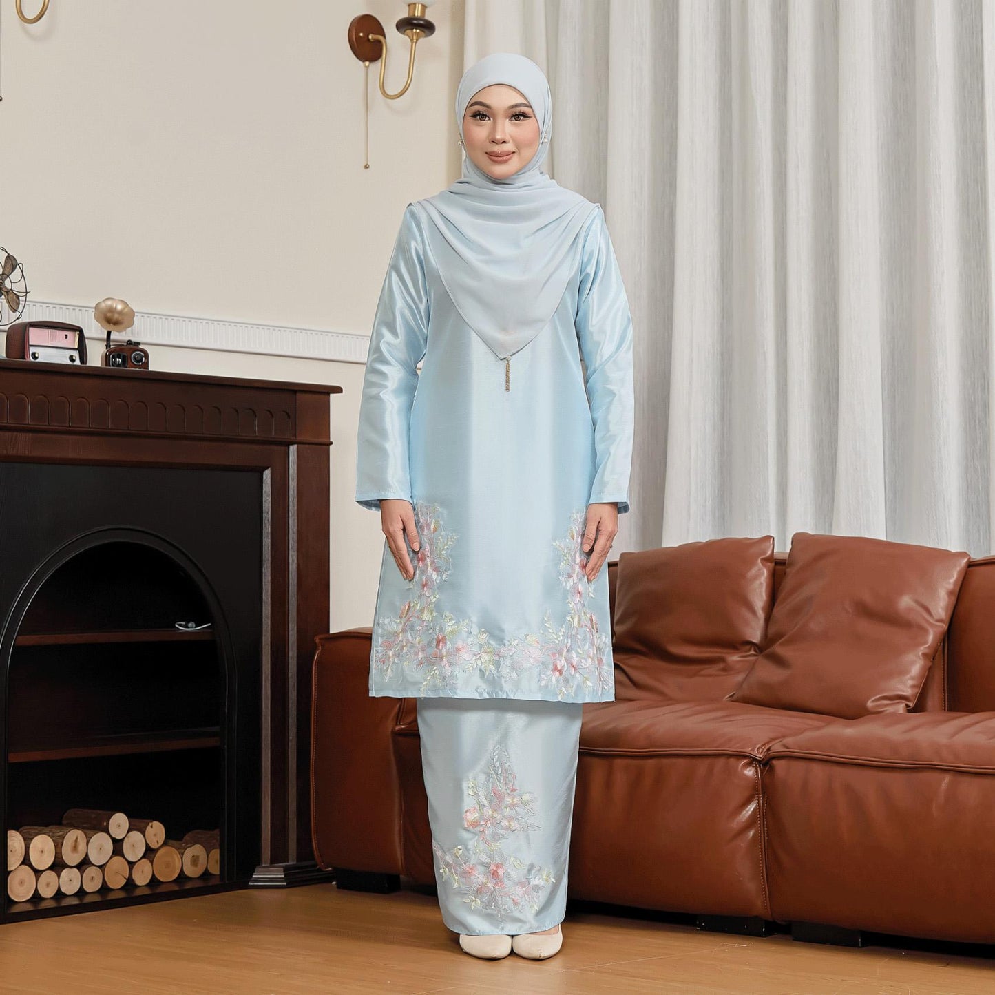 Elianore Kurung