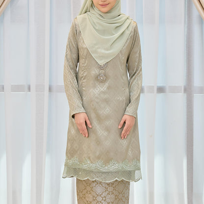 Qaleesa Kurung