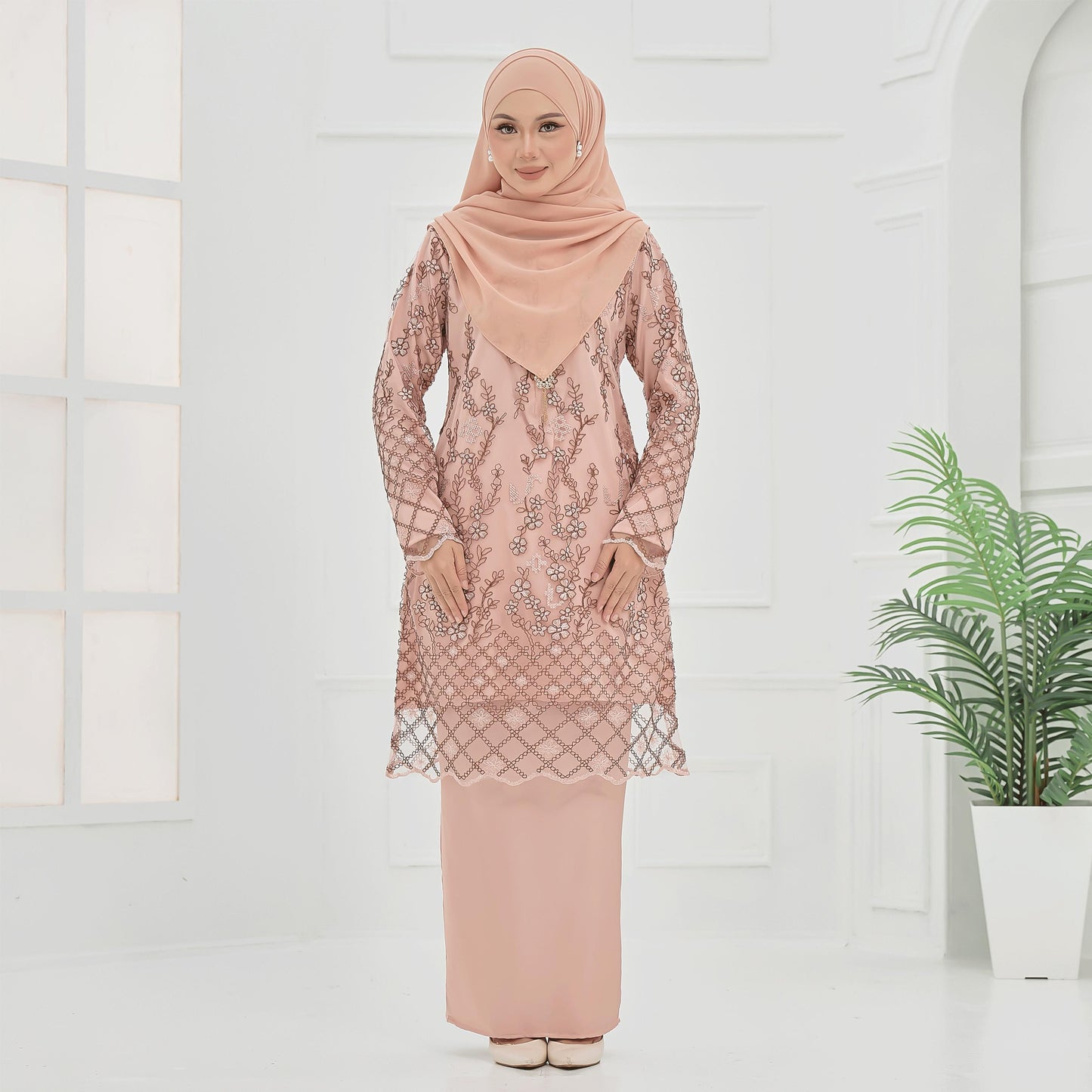 Roseina Kurung