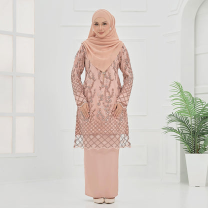 Roseina Kurung