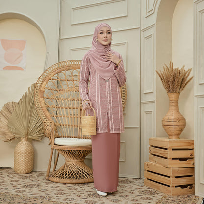 Maryam Kurung