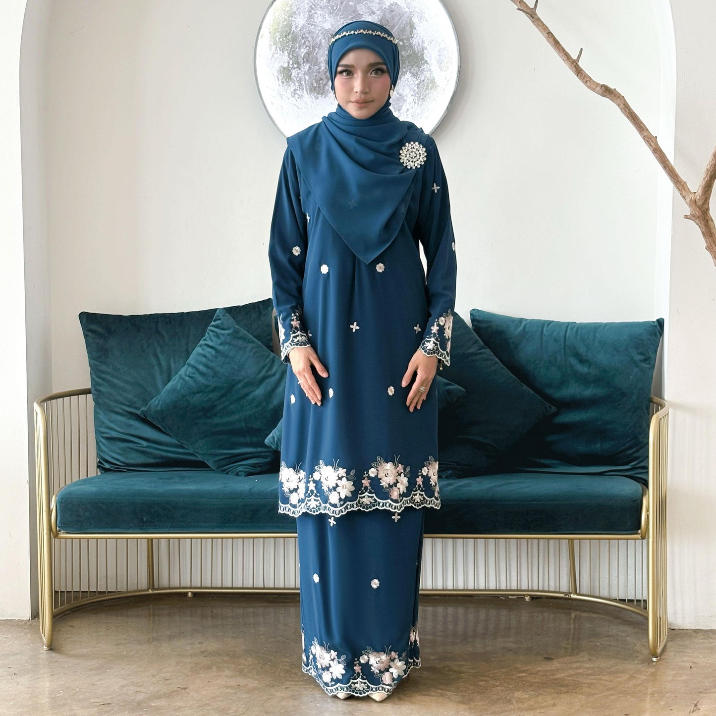Ailisa Kurung