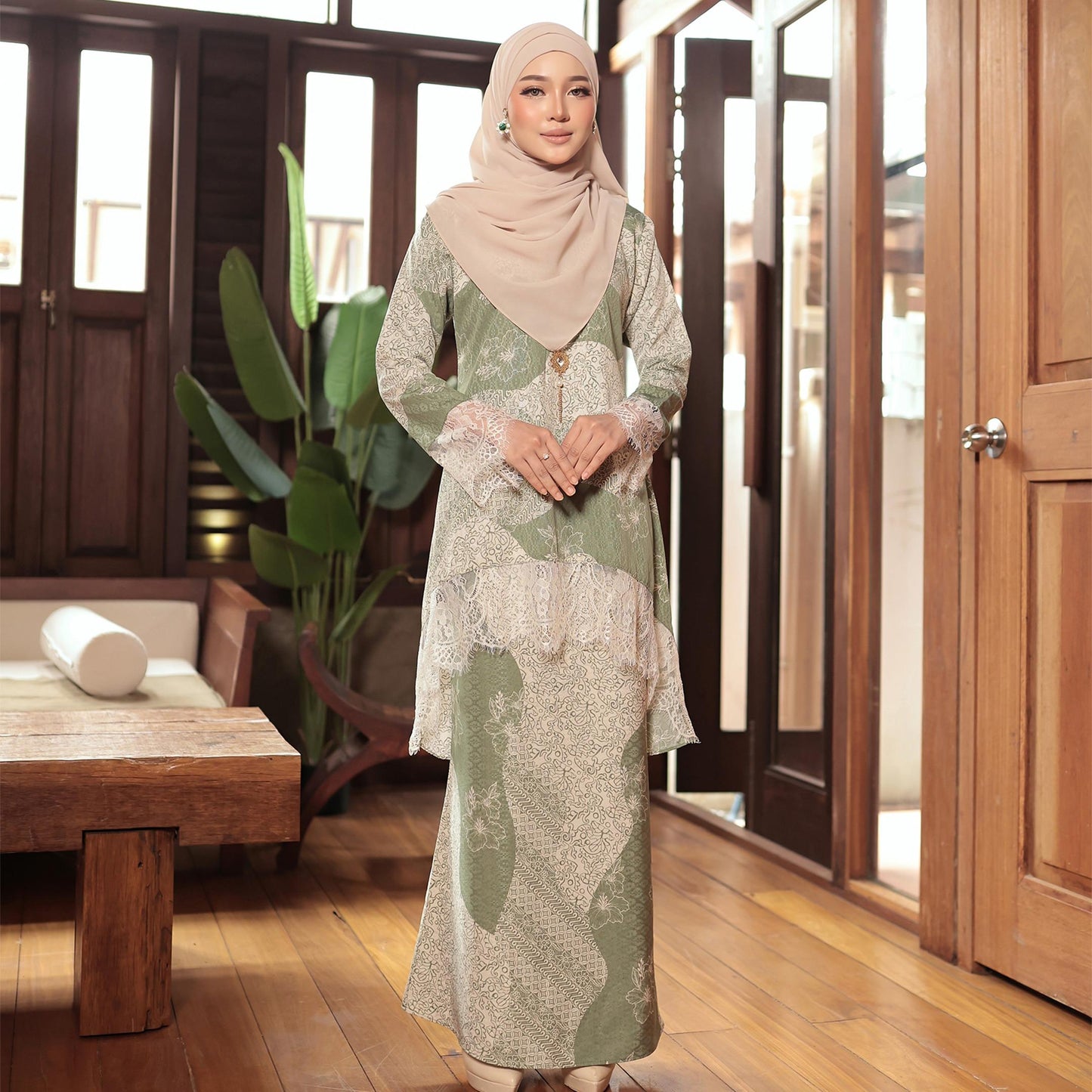 Dayana Kurung