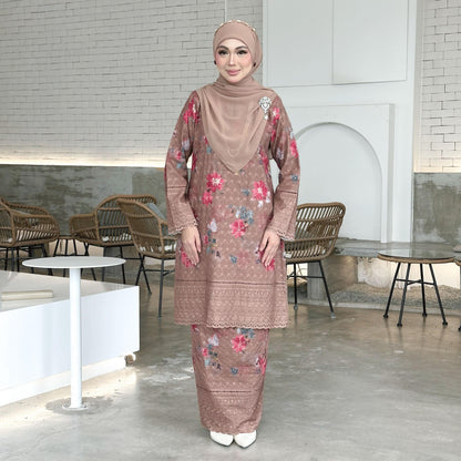 Hazwina Kurung
