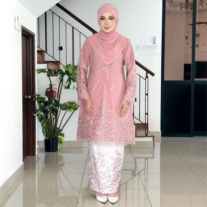 Amanda Kurung