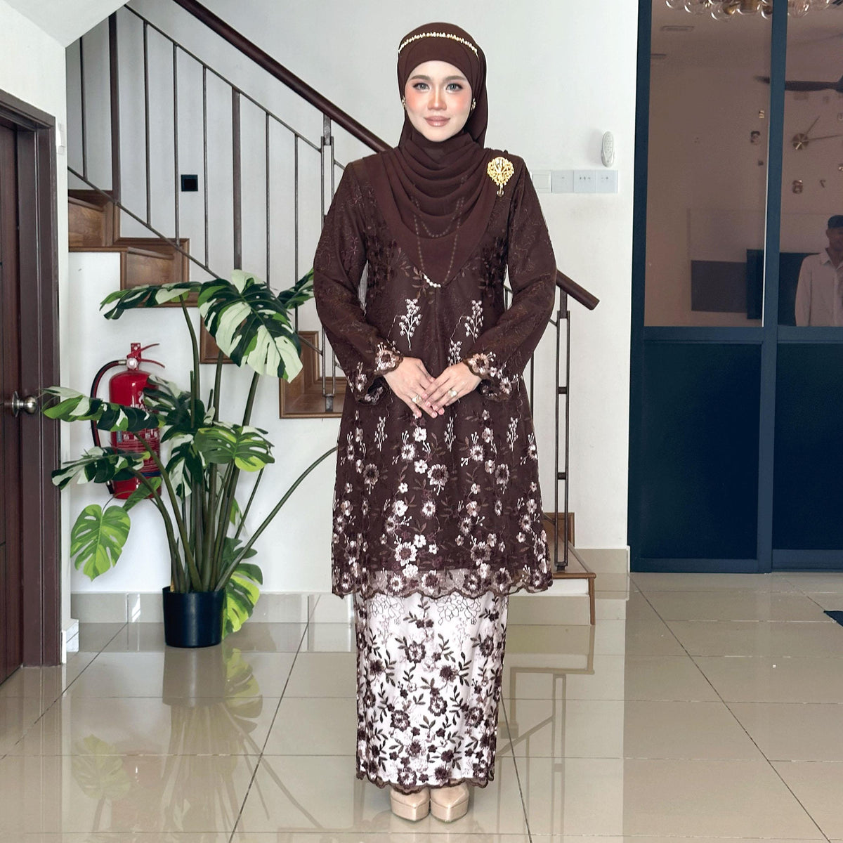 Naomi Kurung