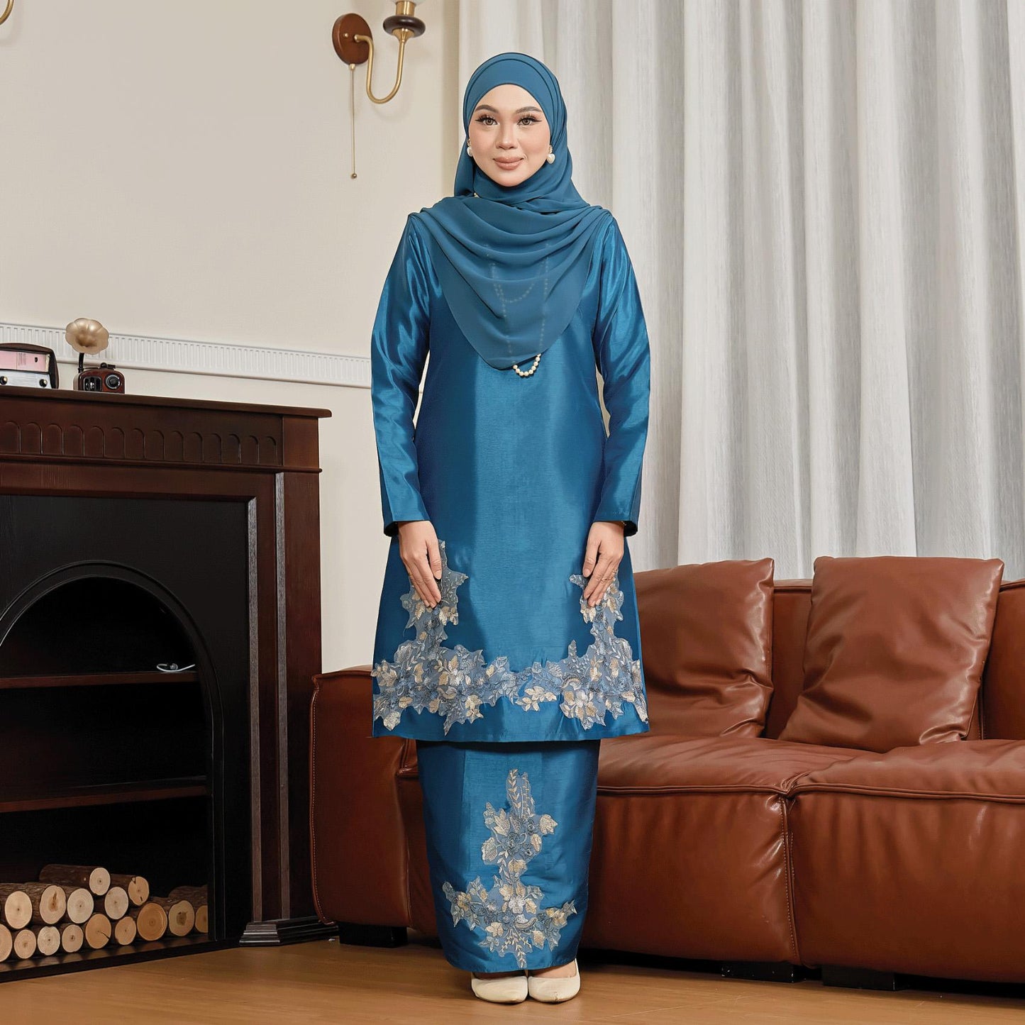 Elianore Kurung