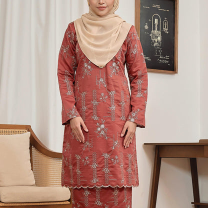 Rozelle Kurung