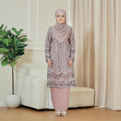 Arisya Kurung