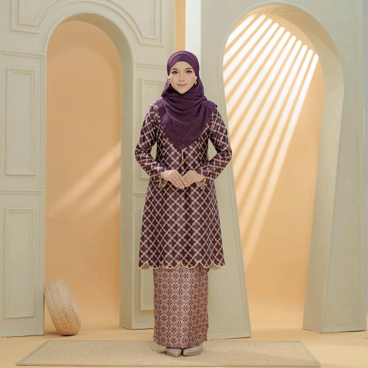 Estilla Kurung