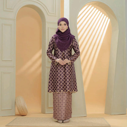 Estilla Kurung